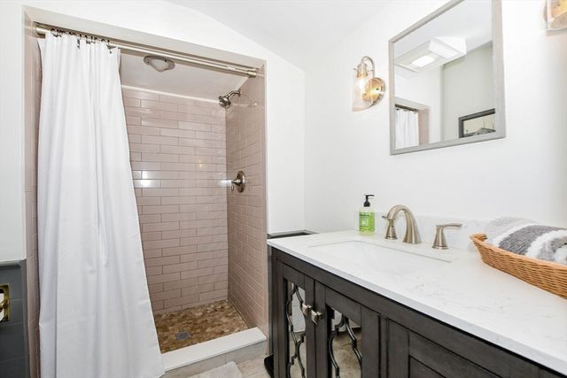 586-A Front Street, Marion, MA 02738