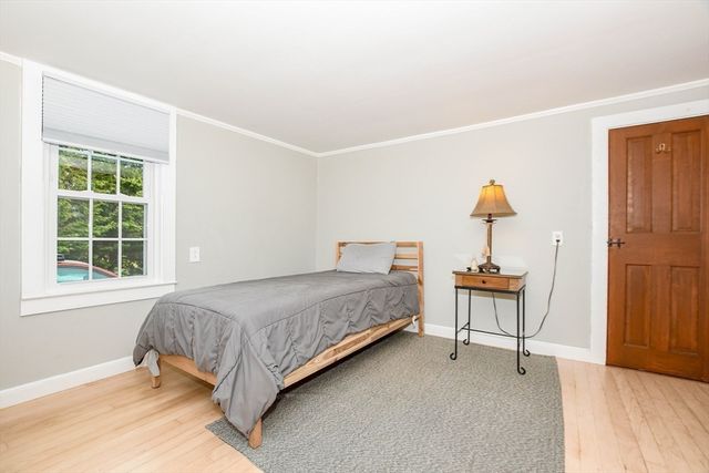 586-A Front Street, Marion, MA 02738