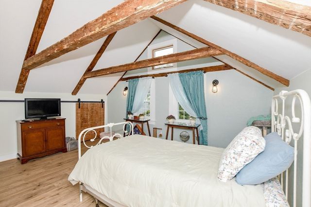 586-A Front Street, Marion, MA 02738