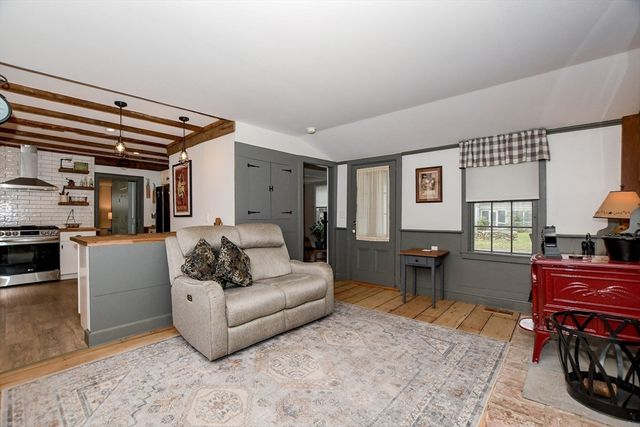 586-A Front Street, Marion, MA 02738