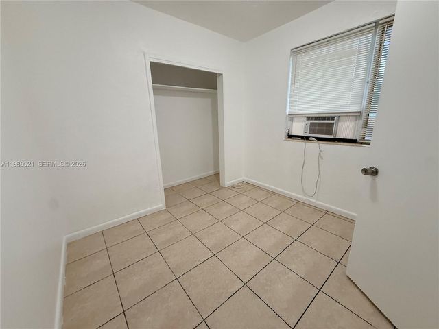 7000 NW 8th Ave 6, Miami, FL 33150