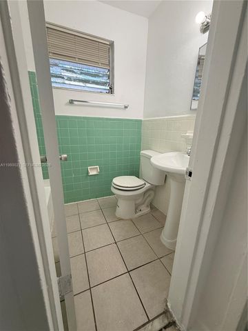 7000 NW 8th Ave 6, Miami, FL 33150