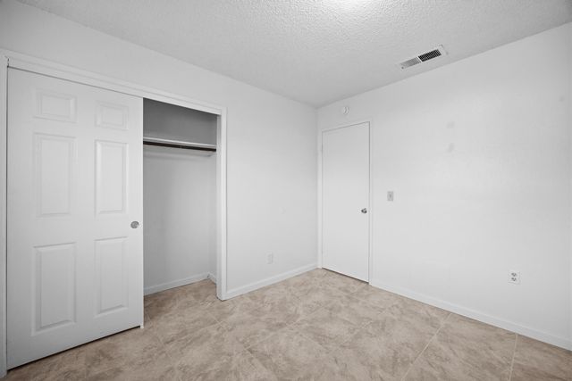 2532 W Chestnut Court, Visalia, CA 93277