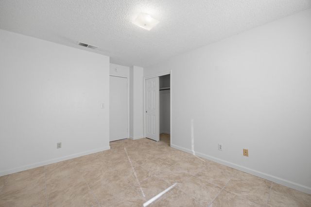 2532 W Chestnut Court, Visalia, CA 93277