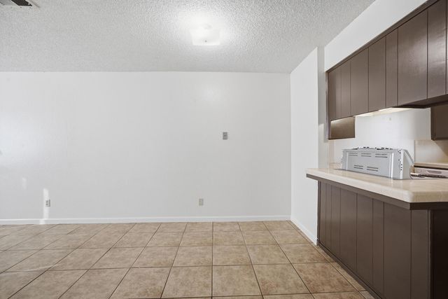 2532 W Chestnut Court, Visalia, CA 93277