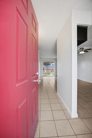 2532 W Chestnut Court, Visalia, CA 93277