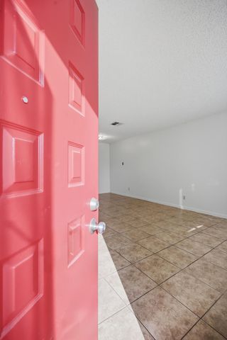 2532 W Chestnut Court, Visalia, CA 93277