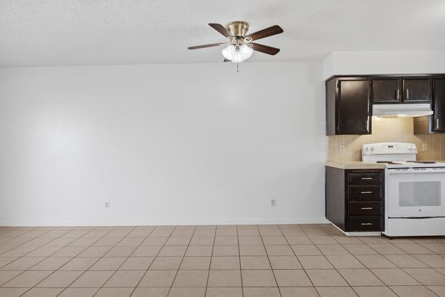 2532 W Chestnut Court, Visalia, CA 93277