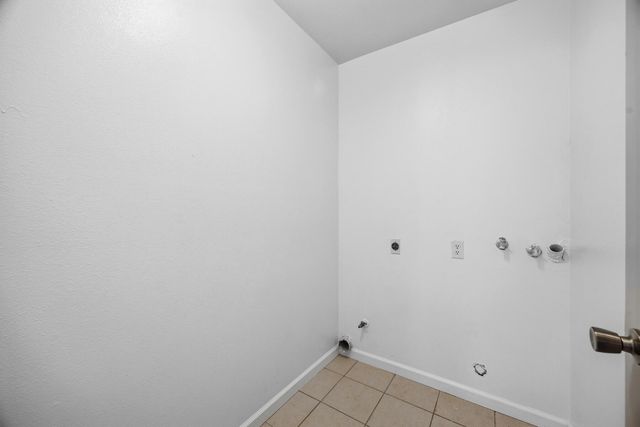 2532 W Chestnut Court, Visalia, CA 93277