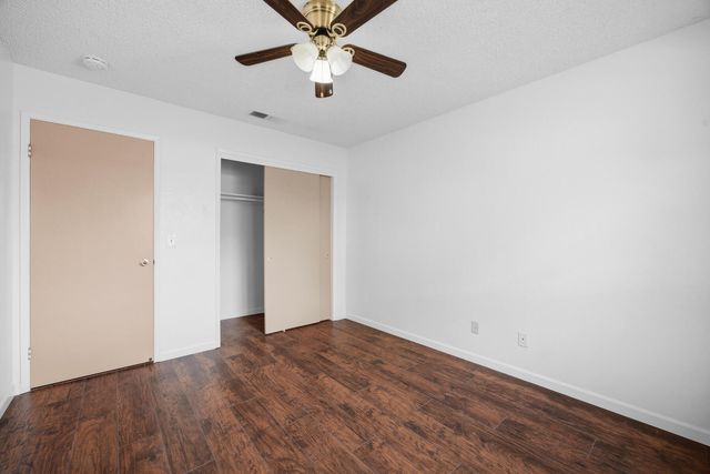 2532 W Chestnut Court, Visalia, CA 93277