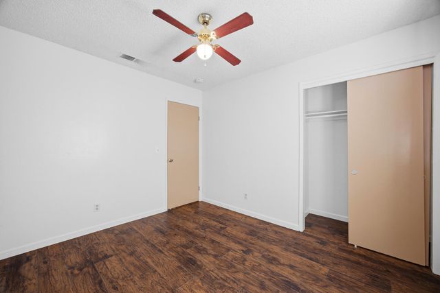 2532 W Chestnut Court, Visalia, CA 93277