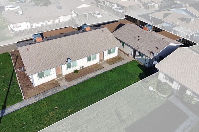 2532 W Chestnut Court, Visalia, CA 93277