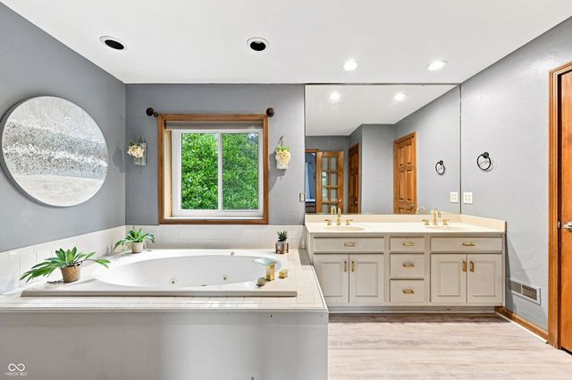 2520 Wayward Wind Drive, Indianapolis, IN 46239