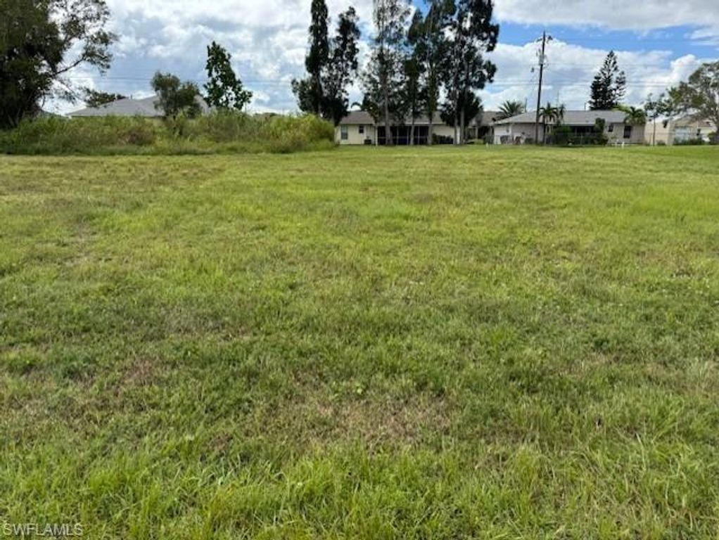 2116 NE 25th TER, CAPE CORAL, FL 33909 — photo 2