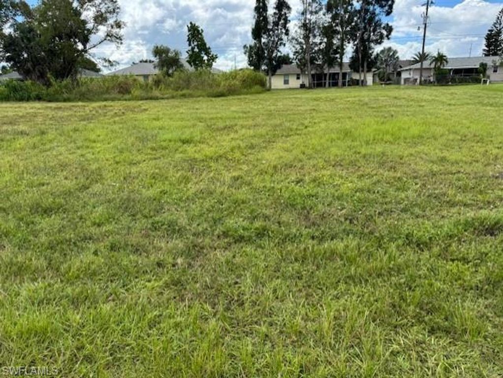 2116 NE 25th TER, CAPE CORAL, FL 33909 — photo 3