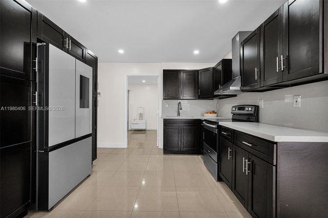 10715 SW 168th Ter, Miami, FL 33157