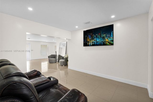 10715 SW 168th Ter, Miami, FL 33157