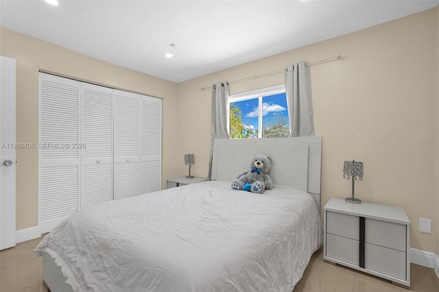 10715 SW 168th Ter, Miami, FL 33157