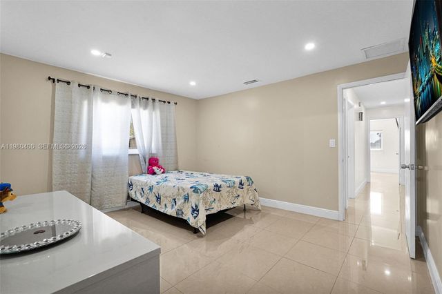 10715 SW 168th Ter, Miami, FL 33157