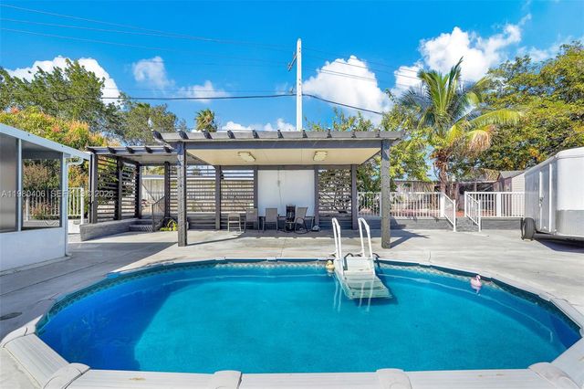 10715 SW 168th Ter, Miami, FL 33157