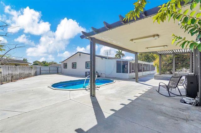 10715 SW 168th Ter, Miami, FL 33157