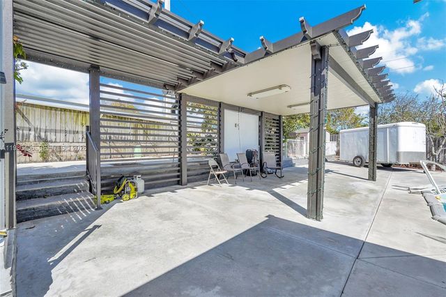 10715 SW 168th Ter, Miami, FL 33157