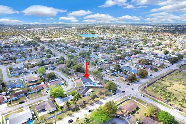 10715 SW 168th Ter, Miami, FL 33157