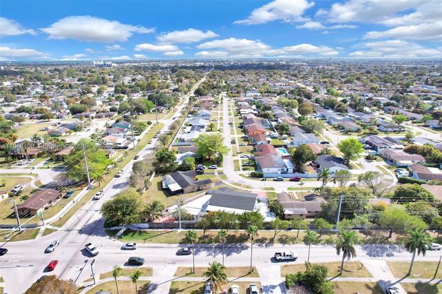 10715 SW 168th Ter, Miami, FL 33157