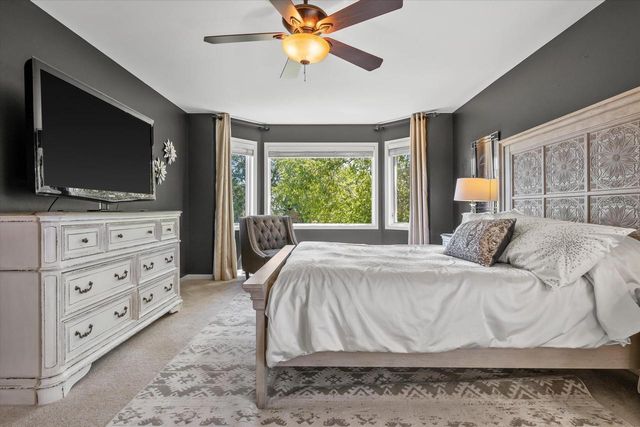 2088 Lower Ridge ROAD, Port Washington, WI 53074