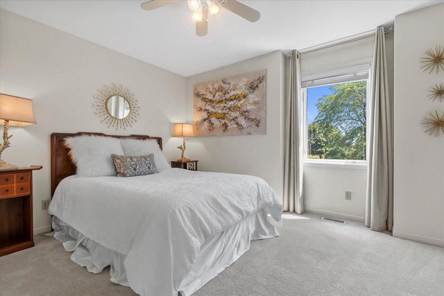 2088 Lower Ridge ROAD, Port Washington, WI 53074