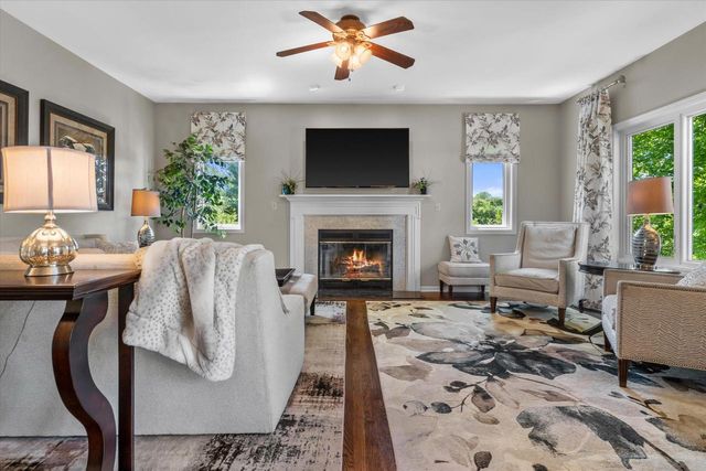 2088 Lower Ridge ROAD, Port Washington, WI 53074