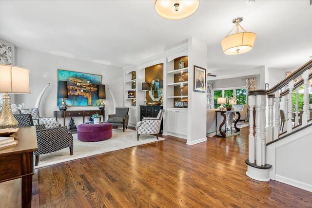 2088 Lower Ridge ROAD, Port Washington, WI 53074