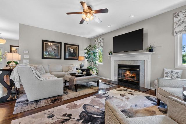2088 Lower Ridge ROAD, Port Washington, WI 53074