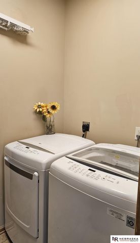 7814 Phares Drive, Lincoln, NE 68516