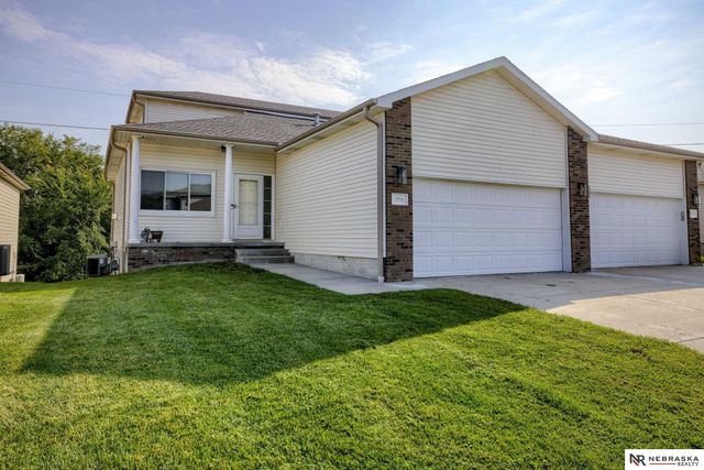 7814 Phares Drive, Lincoln, NE 68516