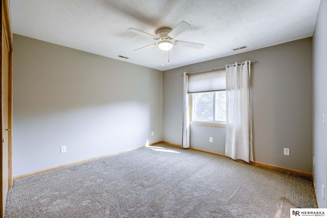 7814 Phares Drive, Lincoln, NE 68516