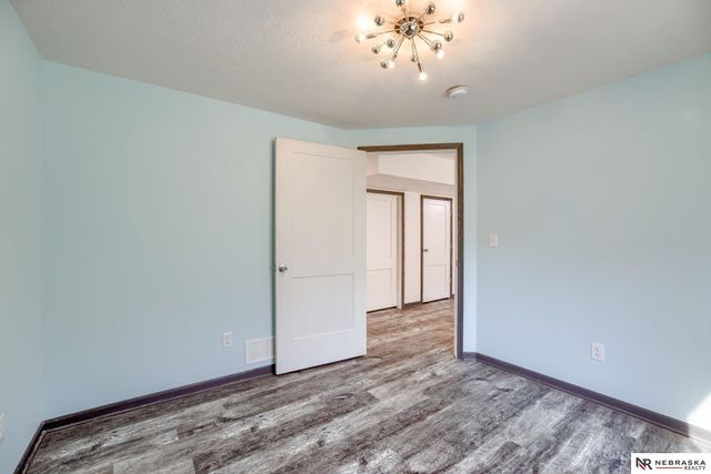 7814 Phares Drive, Lincoln, NE 68516