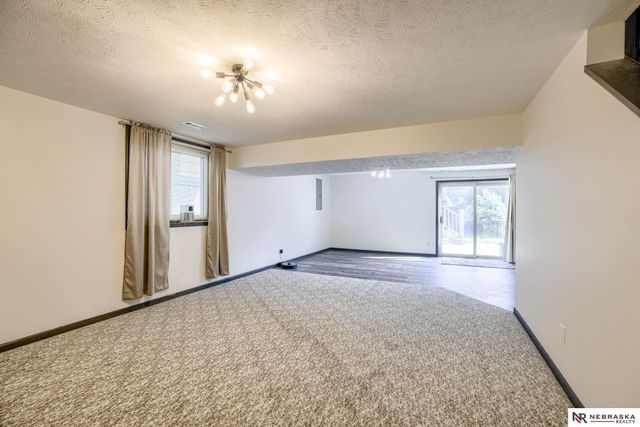 7814 Phares Drive, Lincoln, NE 68516