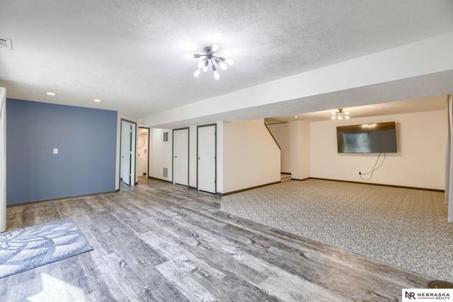 7814 Phares Drive, Lincoln, NE 68516