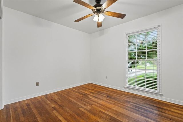 605 Barksdale Drive E, Mobile, AL 36606