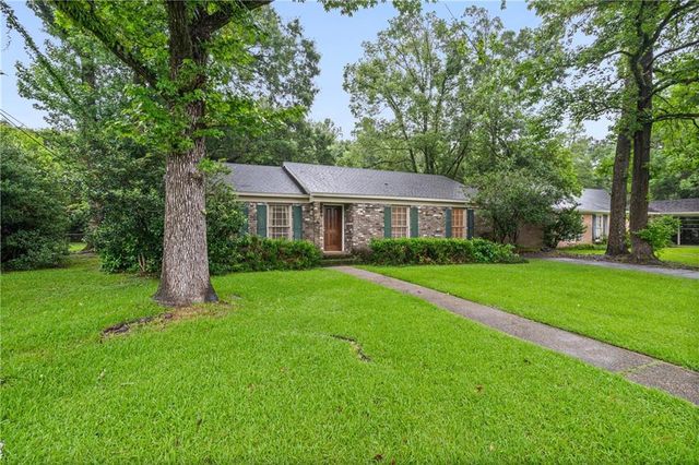 605 Barksdale Drive E, Mobile, AL 36606
