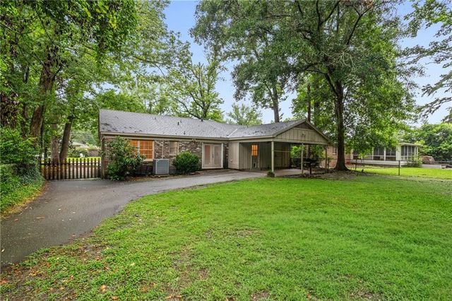 605 Barksdale Drive E, Mobile, AL 36606