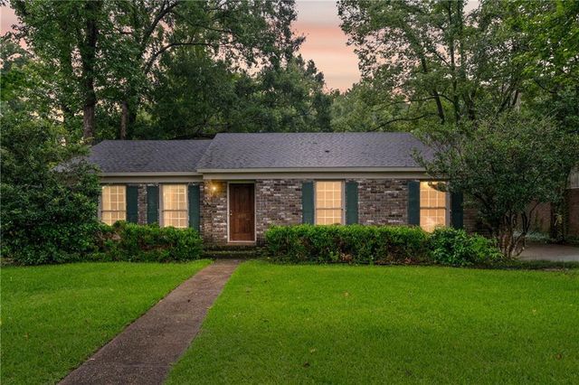 605 Barksdale Drive E, Mobile, AL 36606