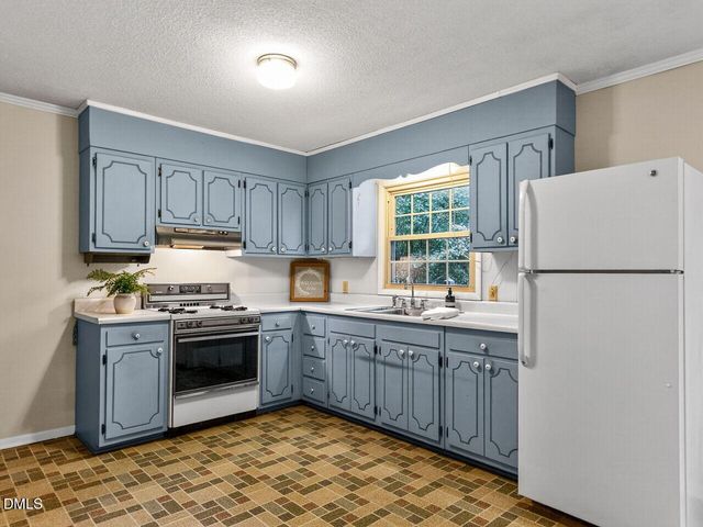 617 S Lakeside Drive, Raleigh, NC 27606