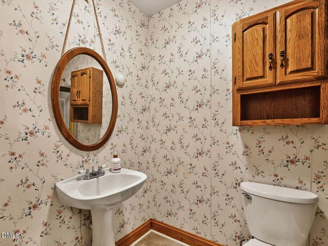 617 S Lakeside Drive, Raleigh, NC 27606