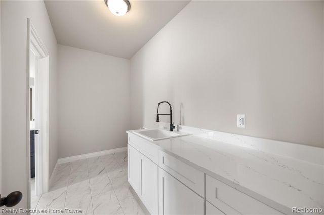 50733 Mistwood Drive, Macomb, MI 48042