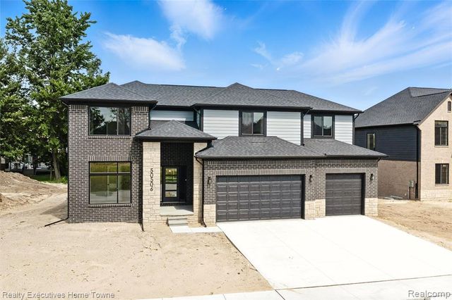 50733 Mistwood Drive, Macomb, MI 48042