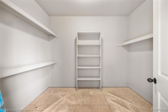 50733 Mistwood Drive, Macomb, MI 48042