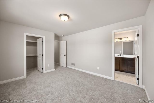 50733 Mistwood Drive, Macomb, MI 48042