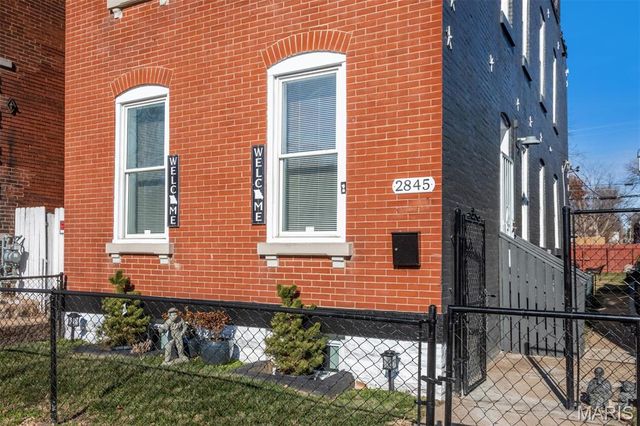 2845 Chippewa Street, St Louis, MO 63118
